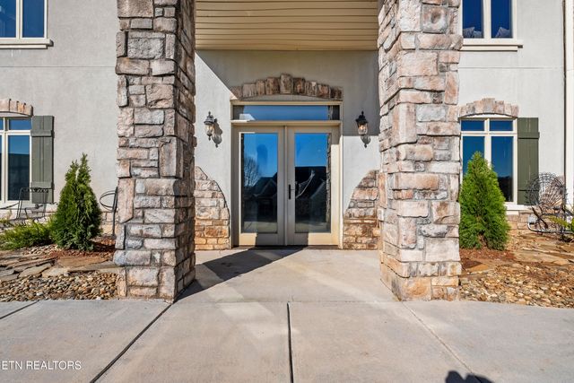 230 Big Water Drive, Vonore, TN 37885