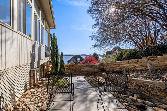 230 Big Water Drive, Vonore, TN 37885