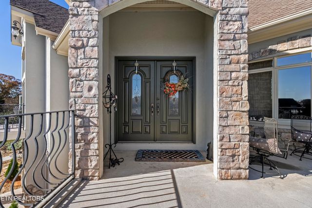 230 Big Water Drive, Vonore, TN 37885