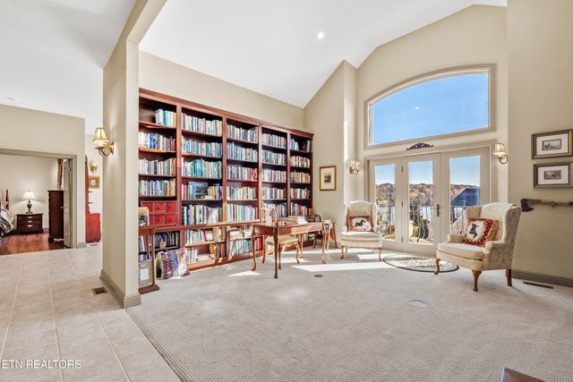 230 Big Water Drive, Vonore, TN 37885