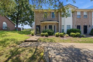 196 Lakebrink Dr, Nashville, TN 37214