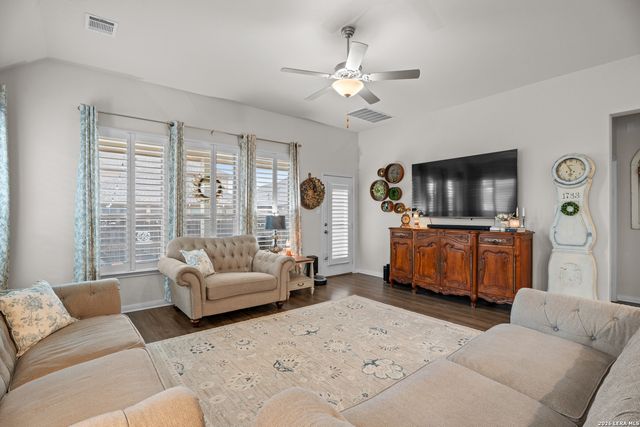 2040 Market, Schertz, TX 78154