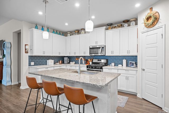 2040 Market, Schertz, TX 78154