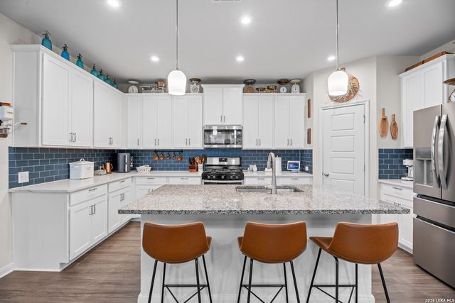 2040 Market, Schertz, TX 78154