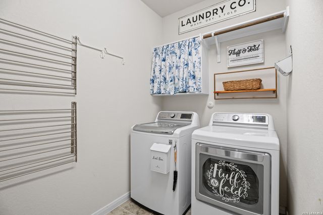 2040 Market, Schertz, TX 78154