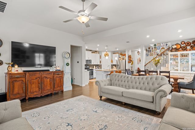 2040 Market, Schertz, TX 78154