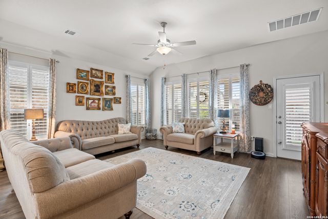 2040 Market, Schertz, TX 78154