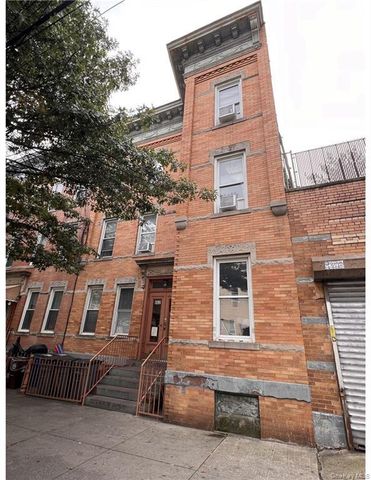 862 Woodward Avenue, Ridgewood, NY 11385
