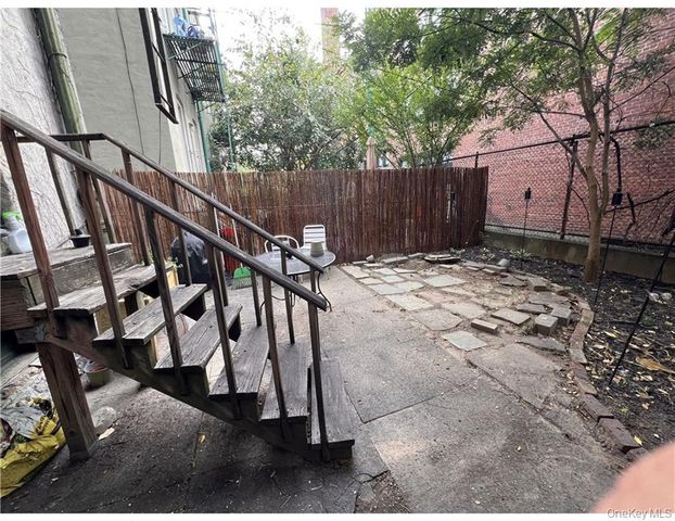 862 Woodward Avenue, Ridgewood, NY 11385