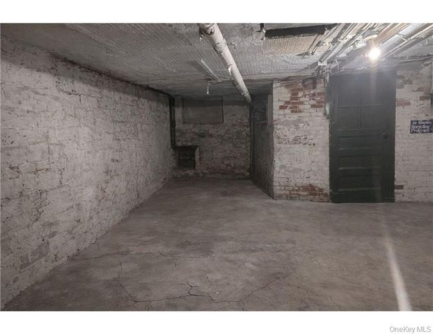 862 Woodward Avenue, Ridgewood, NY 11385