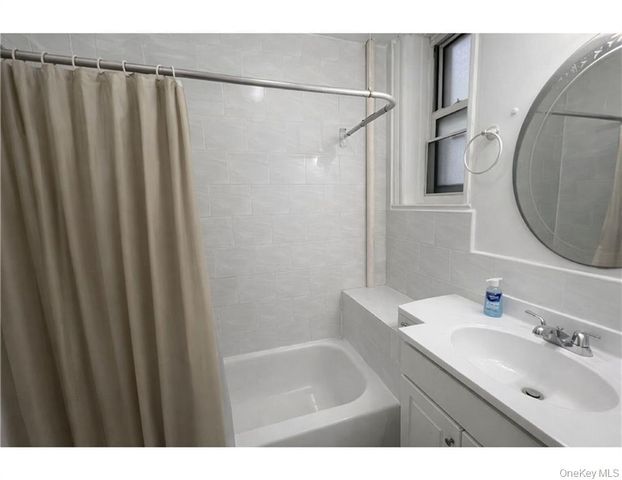 862 Woodward Avenue, Ridgewood, NY 11385