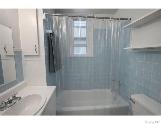 862 Woodward Avenue, Ridgewood, NY 11385