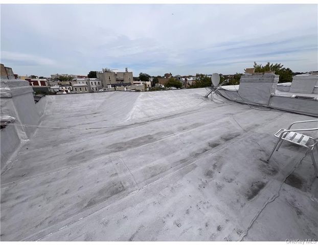 862 Woodward Avenue, Ridgewood, NY 11385