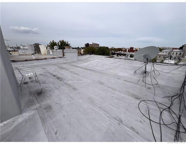 862 Woodward Avenue, Ridgewood, NY 11385