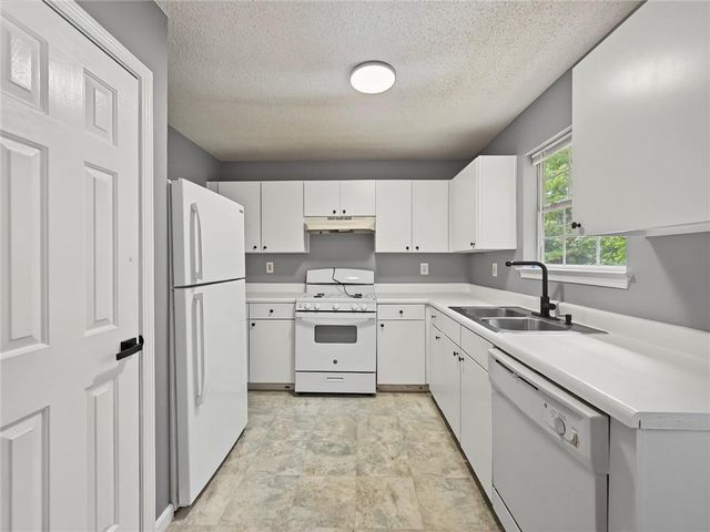 6195 Idlewood Circle, Lithonia, GA 30038
