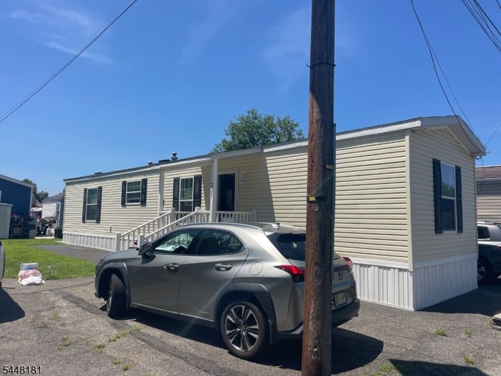 225 ALBERT ST, Lodi Boro, NJ 07644 — photo 4