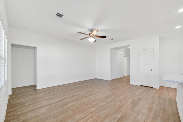 2118 Spring Hollow Dr Drive, Baytown, TX 77521