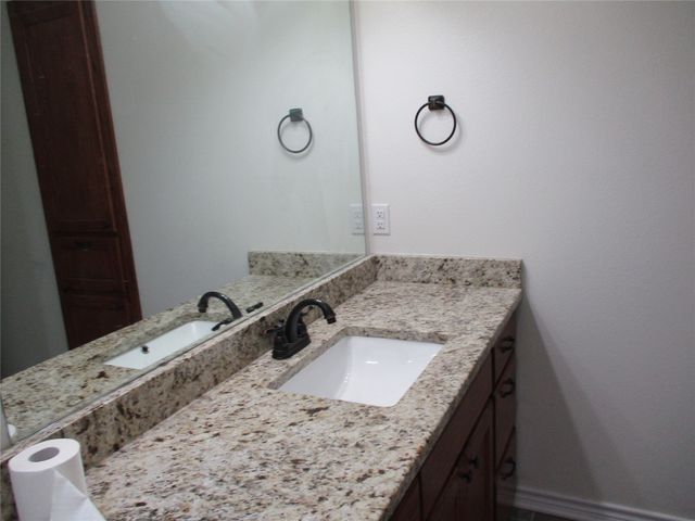 148 Mill Street, Emory, TX 75440