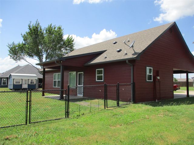 148 Mill Street, Emory, TX 75440