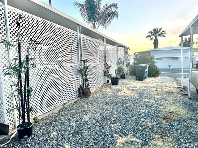 332 N LYON AVENUE 32, Hemet, CA 92543