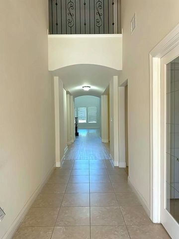4237 Privacy Hedge ST, Leander, TX 78641