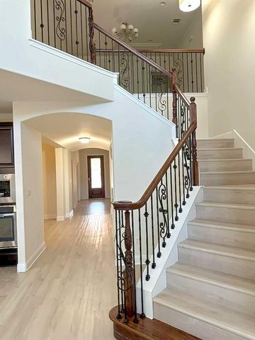 4237 Privacy Hedge ST, Leander, TX 78641