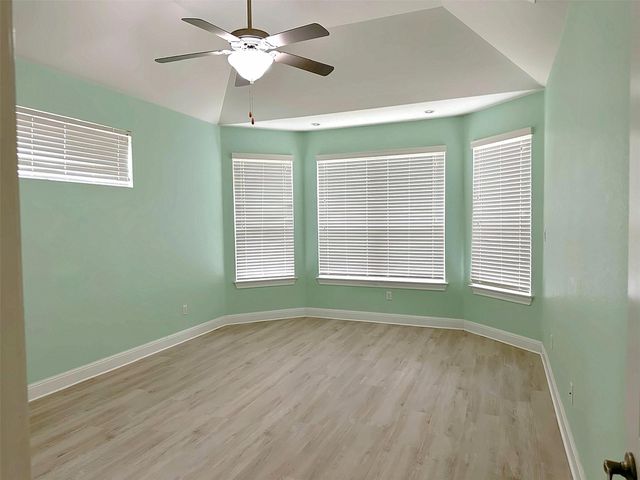 4237 Privacy Hedge ST, Leander, TX 78641