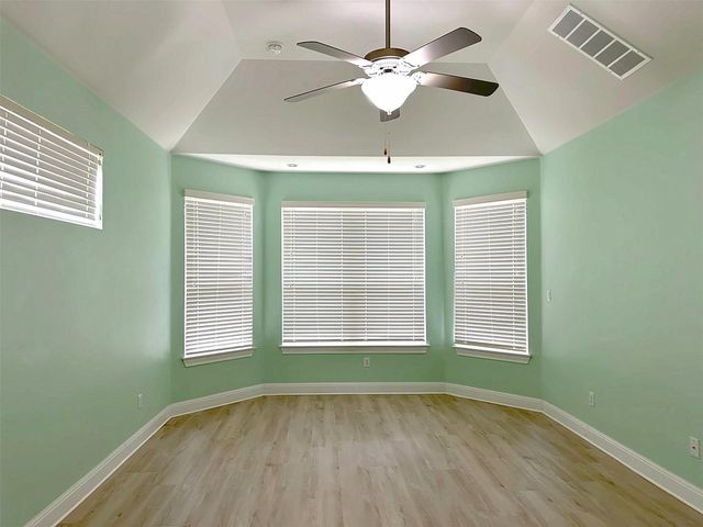 4237 Privacy Hedge ST, Leander, TX 78641