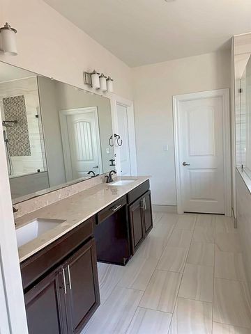 4237 Privacy Hedge ST, Leander, TX 78641