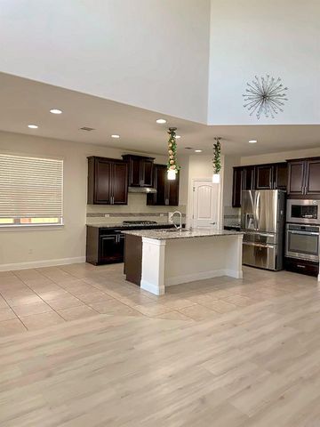4237 Privacy Hedge ST, Leander, TX 78641