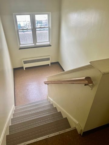 39 Carey Ave 7, Watertown, MA 02472