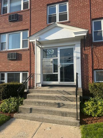 39 Carey Ave 7, Watertown, MA 02472