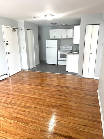 39 Carey Ave 7, Watertown, MA 02472