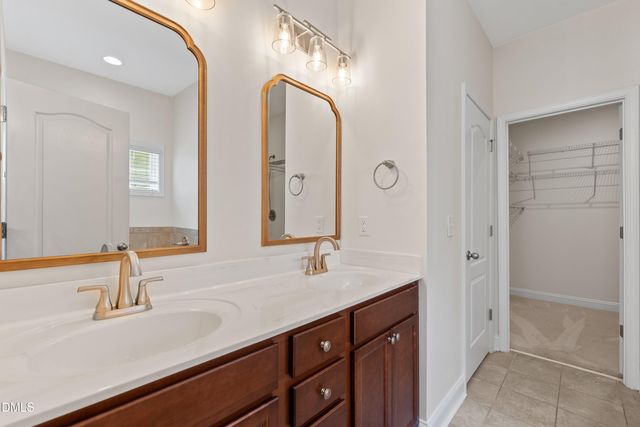 3433 Grosbeak Way, Raleigh, NC 27616