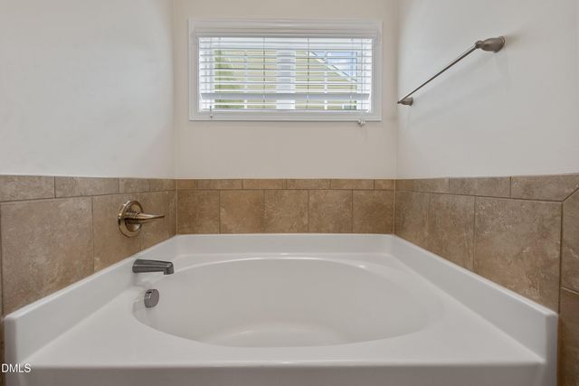 3433 Grosbeak Way, Raleigh, NC 27616