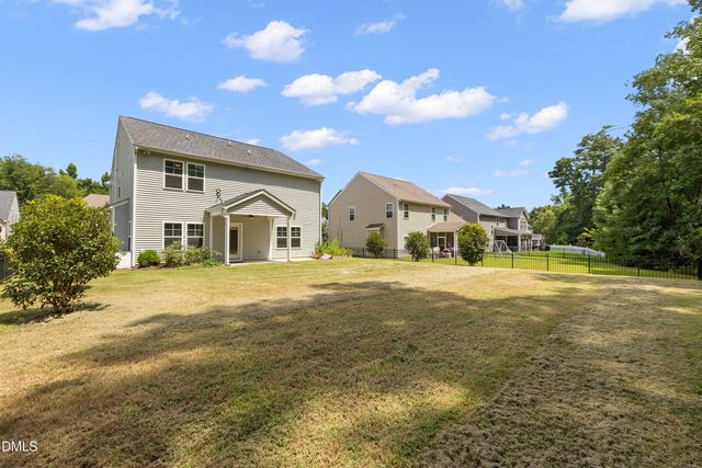 3433 Grosbeak Way, Raleigh, NC 27616
