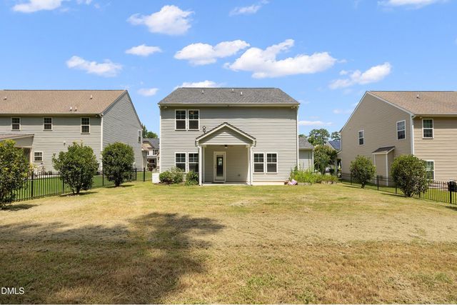 3433 Grosbeak Way, Raleigh, NC 27616