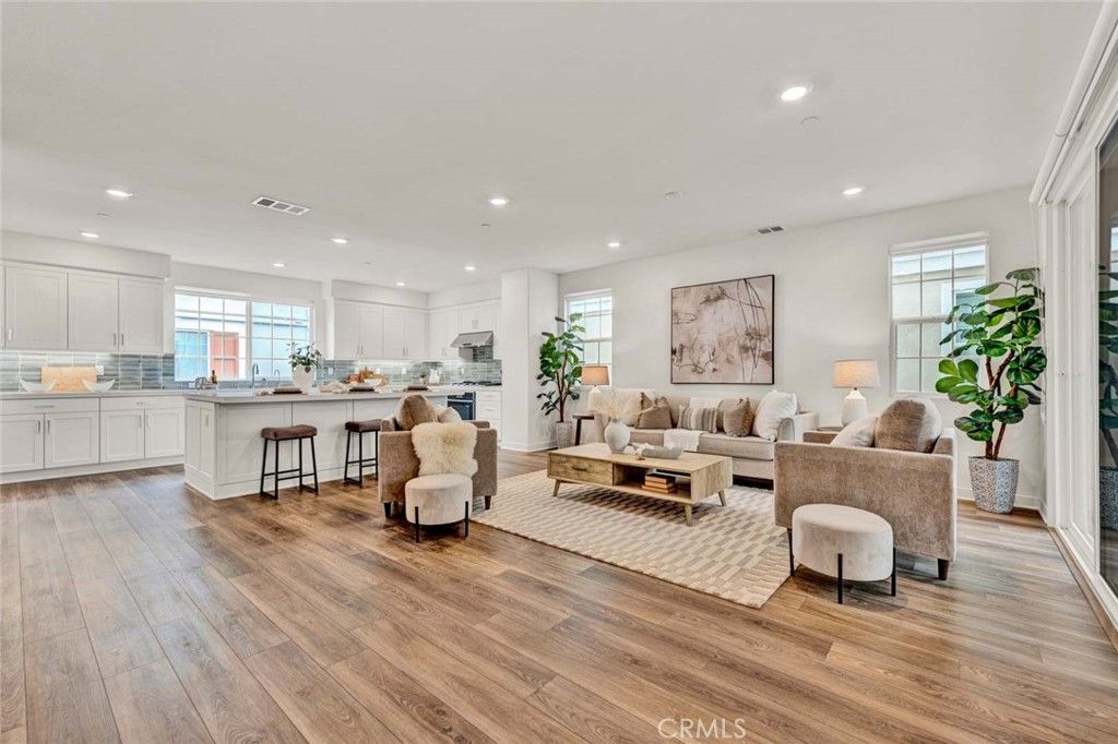 1070 N Anaheim Boulevard 1, Anaheim, CA 92801