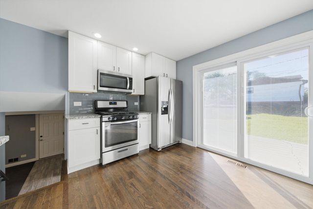 5835 Colina Avenue, Oak Forest, IL 60452