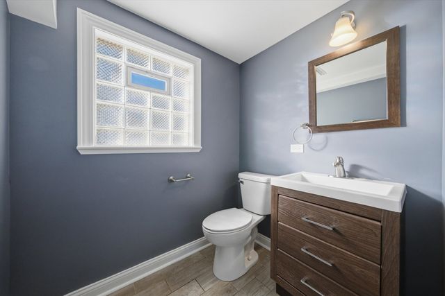 5835 Colina Avenue, Oak Forest, IL 60452