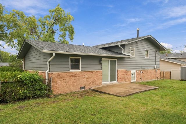 5835 Colina Avenue, Oak Forest, IL 60452