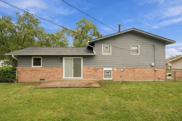 5835 Colina Avenue, Oak Forest, IL 60452