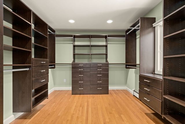 176 Paulson Rd, Newton, MA 02468