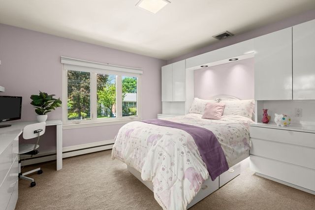 176 Paulson Rd, Newton, MA 02468