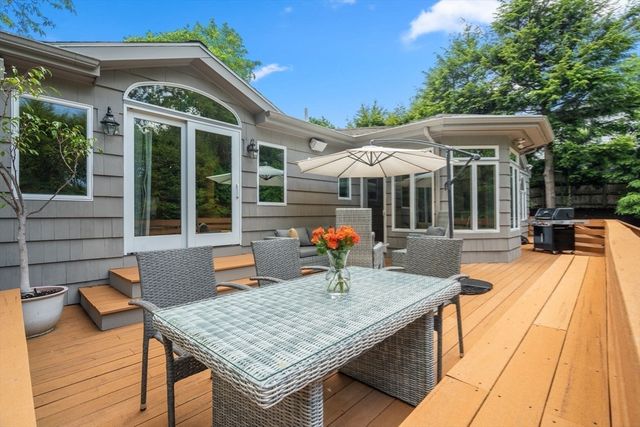 176 Paulson Rd, Newton, MA 02468