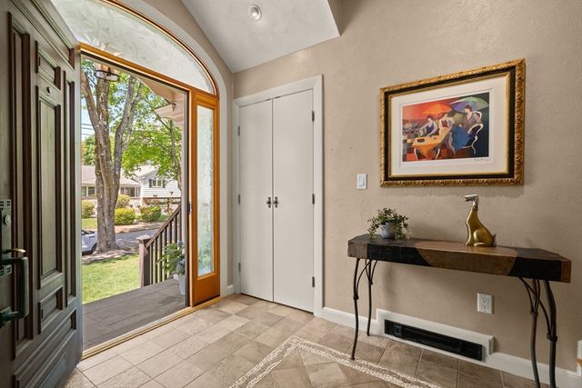 176 Paulson Rd, Newton, MA 02468