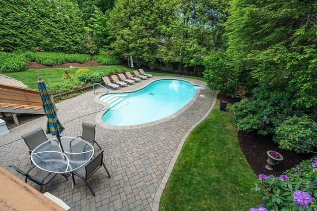 176 Paulson Rd, Newton, MA 02468