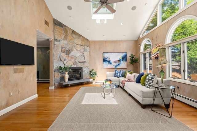 176 Paulson Rd, Newton, MA 02468