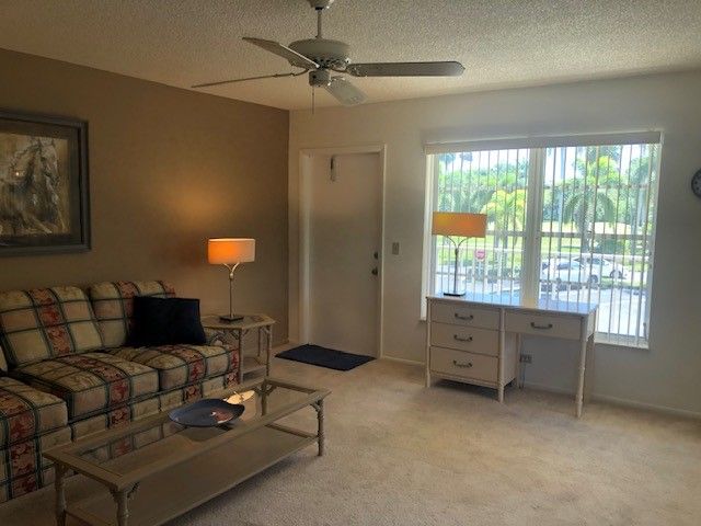 1 Vista Gardens Trail 202, Vero Beach, FL 32962