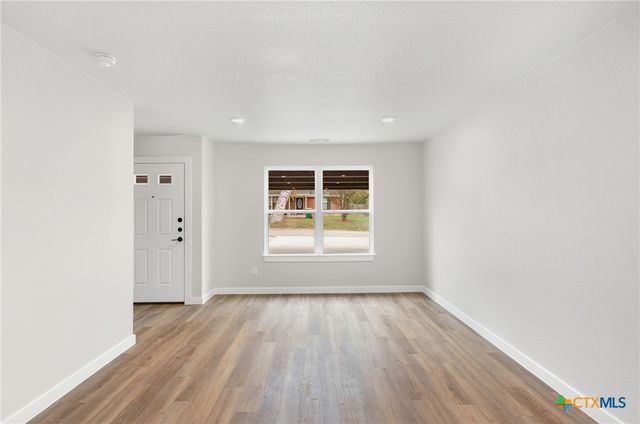 323 S Burnet Street B, Belton, TX 76513